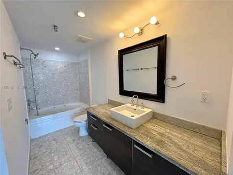 185 SW 7th Street Miami FL 33130