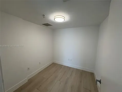 185 SW 7th Street Miami FL 33130