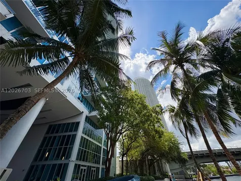 185 SW 7th Street Miami FL 33130