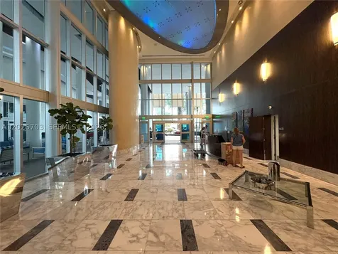 185 SW 7th Street Miami FL 33130