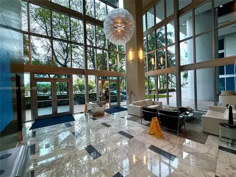 185 SW 7th Street Miami FL 33130