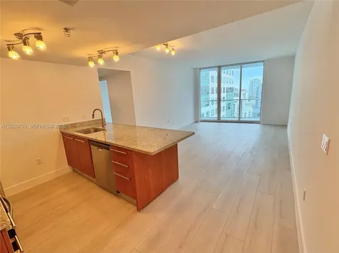 185 SW 7th Street Miami FL 33130