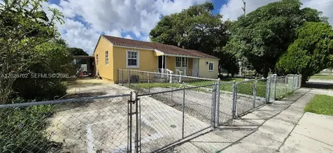 610 E 6th Place Hialeah FL 33010