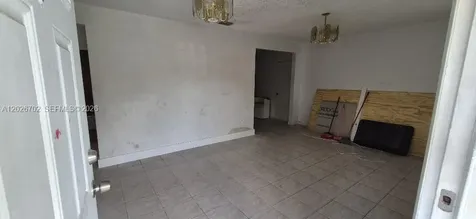 610 E 6th Place Hialeah FL 33010