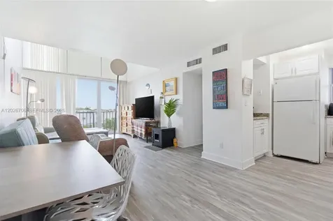 210 Fontainebleau Boulevard Miami FL 33172