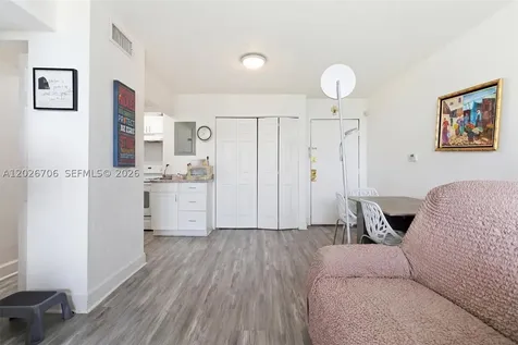 210 Fontainebleau Boulevard Miami FL 33172