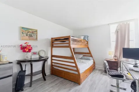 210 Fontainebleau Boulevard Miami FL 33172