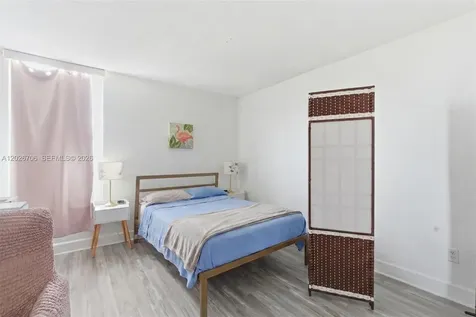 210 Fontainebleau Boulevard Miami FL 33172