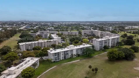 2651 S Course Drive Pompano Beach FL 33069