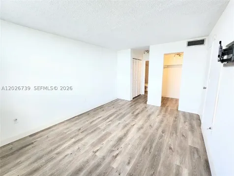 16465 NE 22nd Avenue North Miami Beach FL 33160