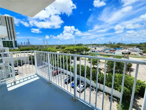 16465 NE 22nd Avenue North Miami Beach FL 33160