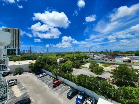 16465 NE 22nd Avenue North Miami Beach FL 33160
