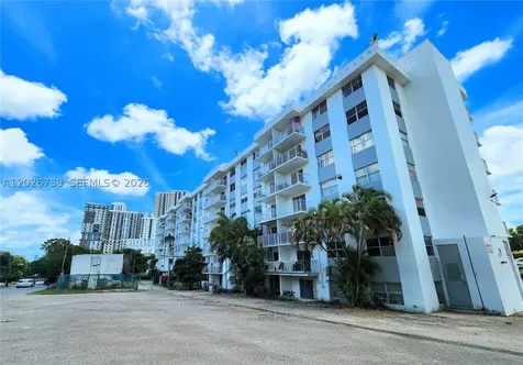 16465 NE 22nd Avenue North Miami Beach FL 33160