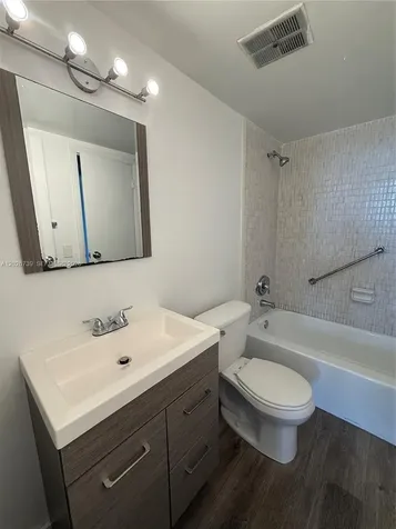 16465 NE 22nd Avenue North Miami Beach FL 33160