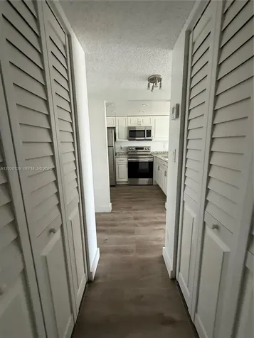 16465 NE 22nd Avenue North Miami Beach FL 33160
