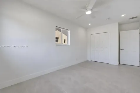 266 SW 6th Street Dania Beach FL 33004