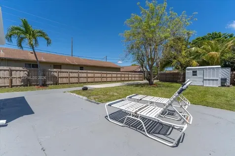 266 SW 6th Street Dania Beach FL 33004