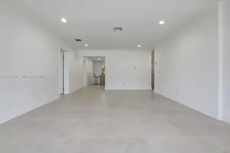 266 SW 6th Street Dania Beach FL 33004
