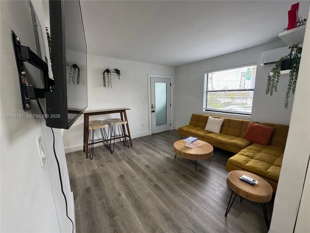 584 NW 30th Street Miami FL 33127