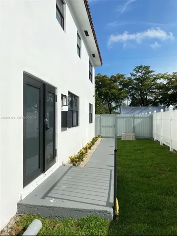 584 NW 30th Street Miami FL 33127
