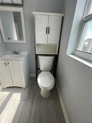 1275 NW 55th Street Miami FL 33142