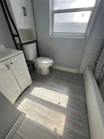 1275 NW 55th Street Miami FL 33142