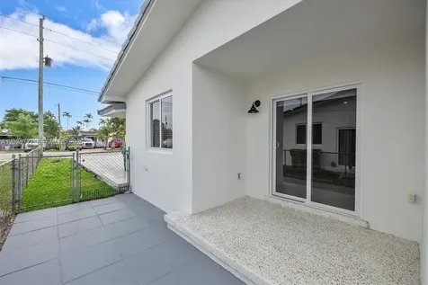 3820 SW 92nd Avenue Miami FL 33165