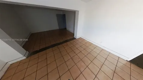 1055 SE 9th Court Hialeah FL 33010