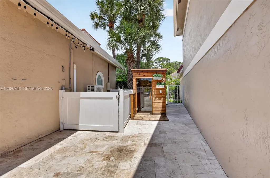 9646 Via Emilie Boca Raton FL 33428