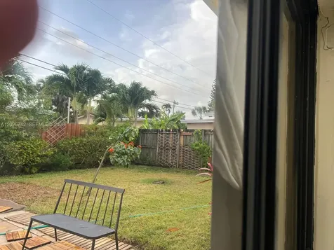 4460 NW 18th Avenue Oakland Park FL 33309