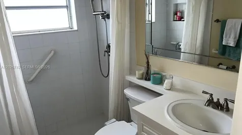4460 NW 18th Avenue Oakland Park FL 33309