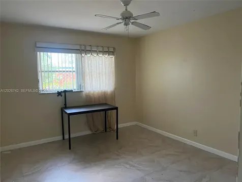 4460 NW 18th Avenue Oakland Park FL 33309
