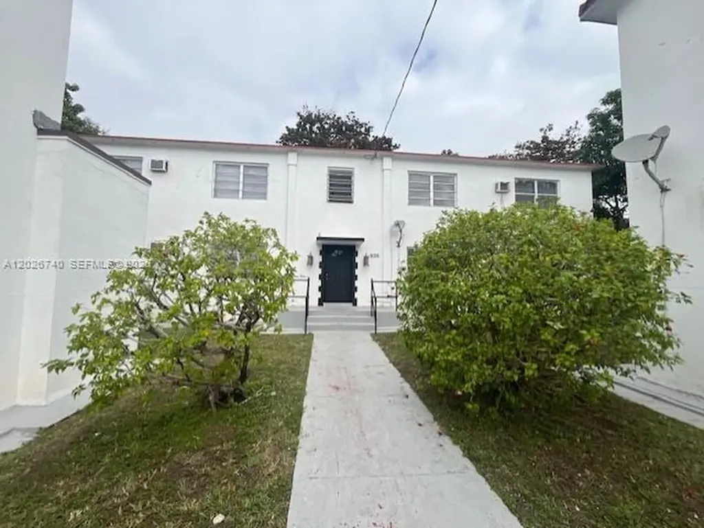 535 SW 7th Street Miami FL 33130