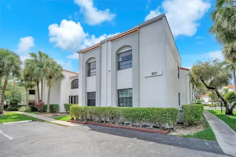 3571 Magellan Circle Aventura FL 33180