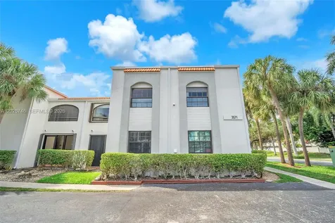 3571 Magellan Circle Aventura FL 33180
