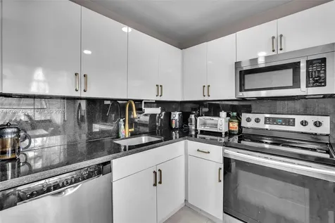 3571 Magellan Circle Aventura FL 33180