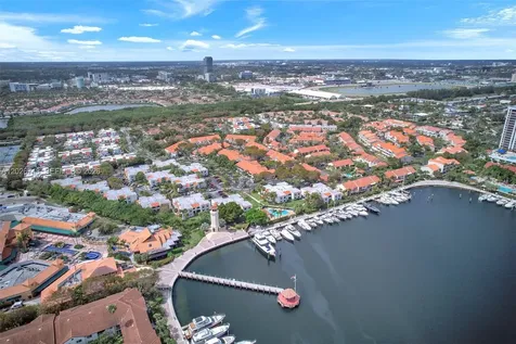3571 Magellan Circle Aventura FL 33180