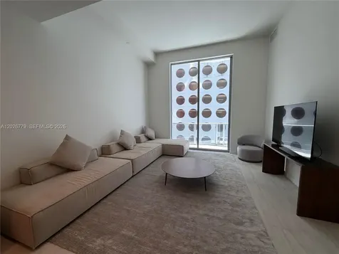 77 SE 5th Street Miami FL 33131