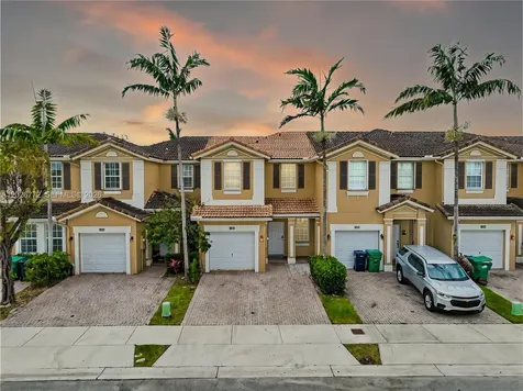 11866 SW 152nd Place Miami FL 33196