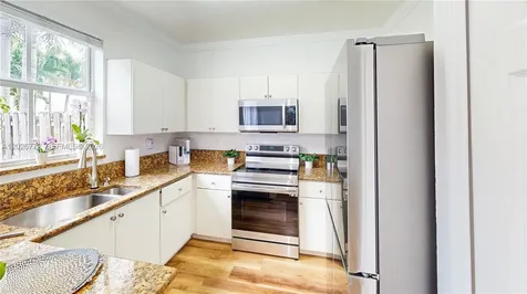 11866 SW 152nd Place Miami FL 33196