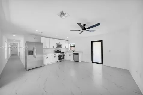 4986 Fairway Court Lehigh Acres FL 33171