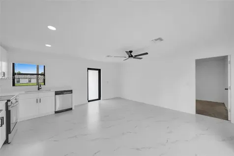 4984 Fairway Court Lehigh Acres FL 33171