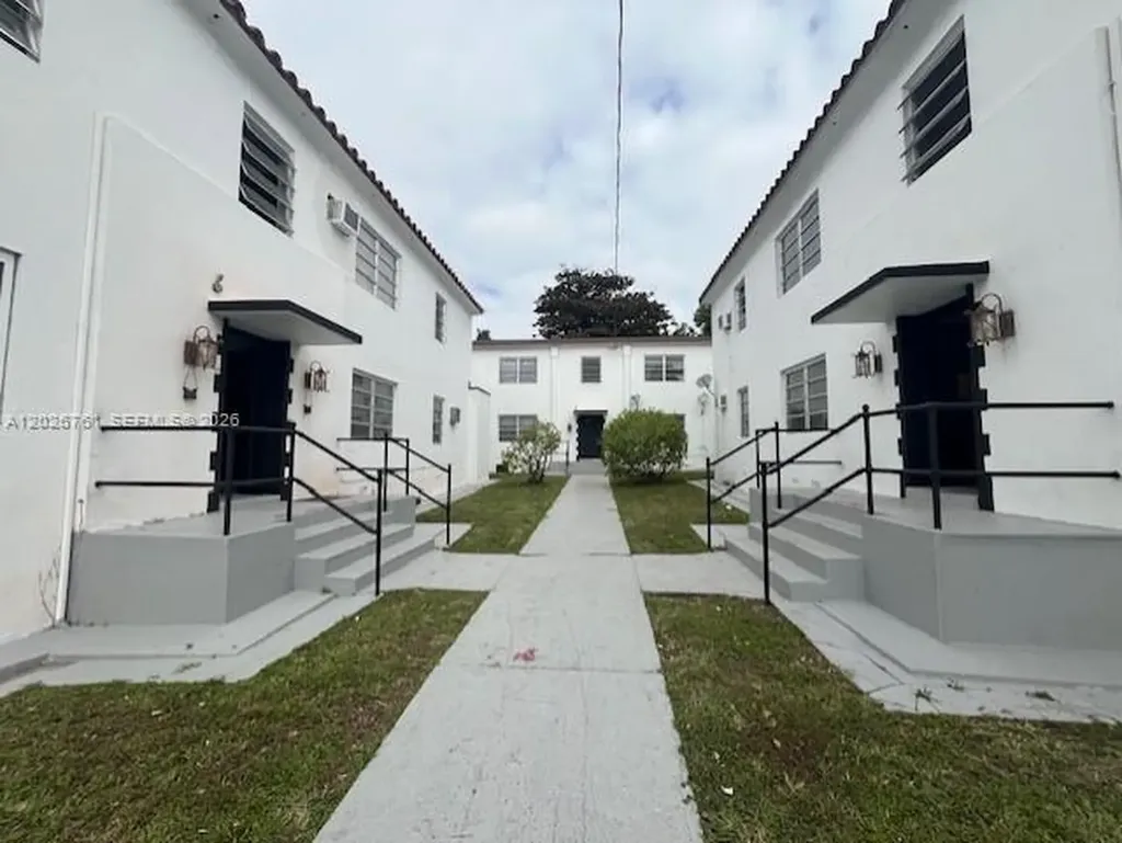 541 SW 7th Street Miami FL 33130