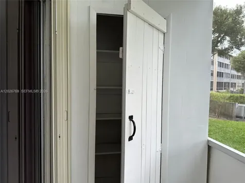 850 SW 133rd Terrace Pembroke Pines FL 33027