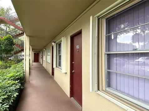 850 SW 133rd Terrace Pembroke Pines FL 33027
