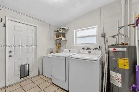 1060 NW 44 Oakland Park FL 33309