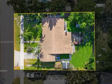 1060 NW 44 Oakland Park FL 33309