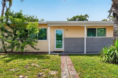 1060 NW 44 Oakland Park FL 33309