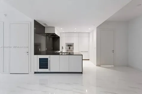 300 Biscayne Blvd Way Miami FL 33131
