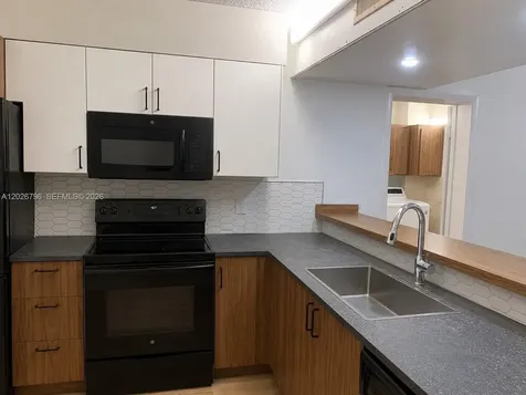 1705 Whitehall Drive Davie FL 33324